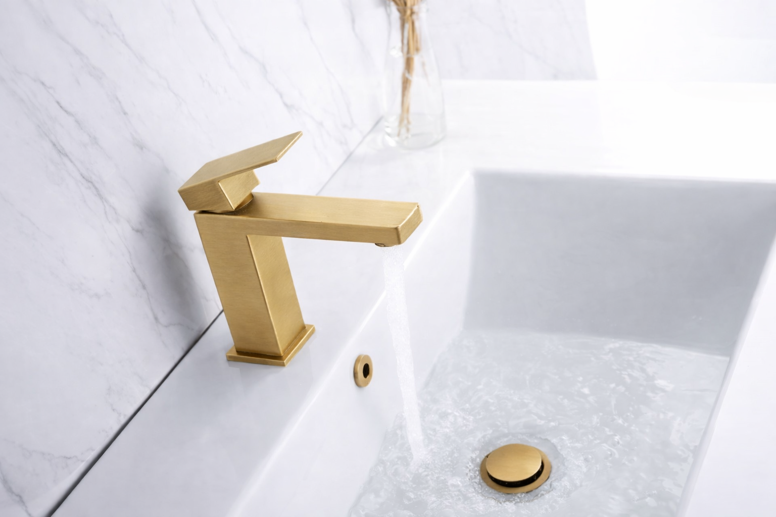 Single Hole Bathroom Faucet – Elegance Square Design, Brushed Gold Finish, Modern 6.5"