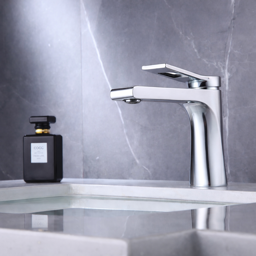 Chrome single-handle bathroom faucet MW-1906-CH by MAX Faucets