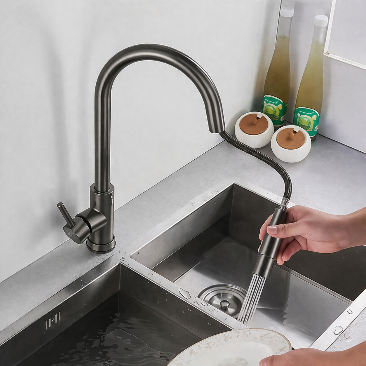 Pull-Out Kitchen Faucet – Single Handle, 16" High-Arc, Gun Grey Finish
