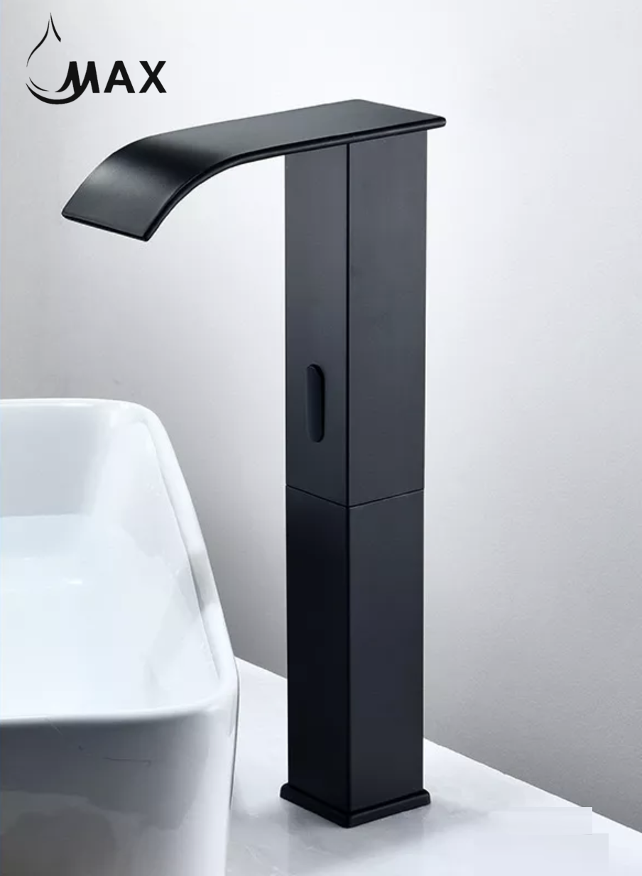 Black faucet on a white background with 'MAX' branding.