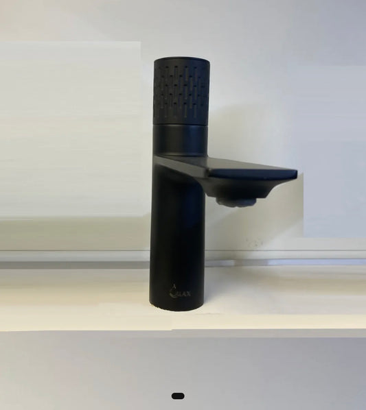 Touchless Motion Bathroom Faucet In Matte Black Finish